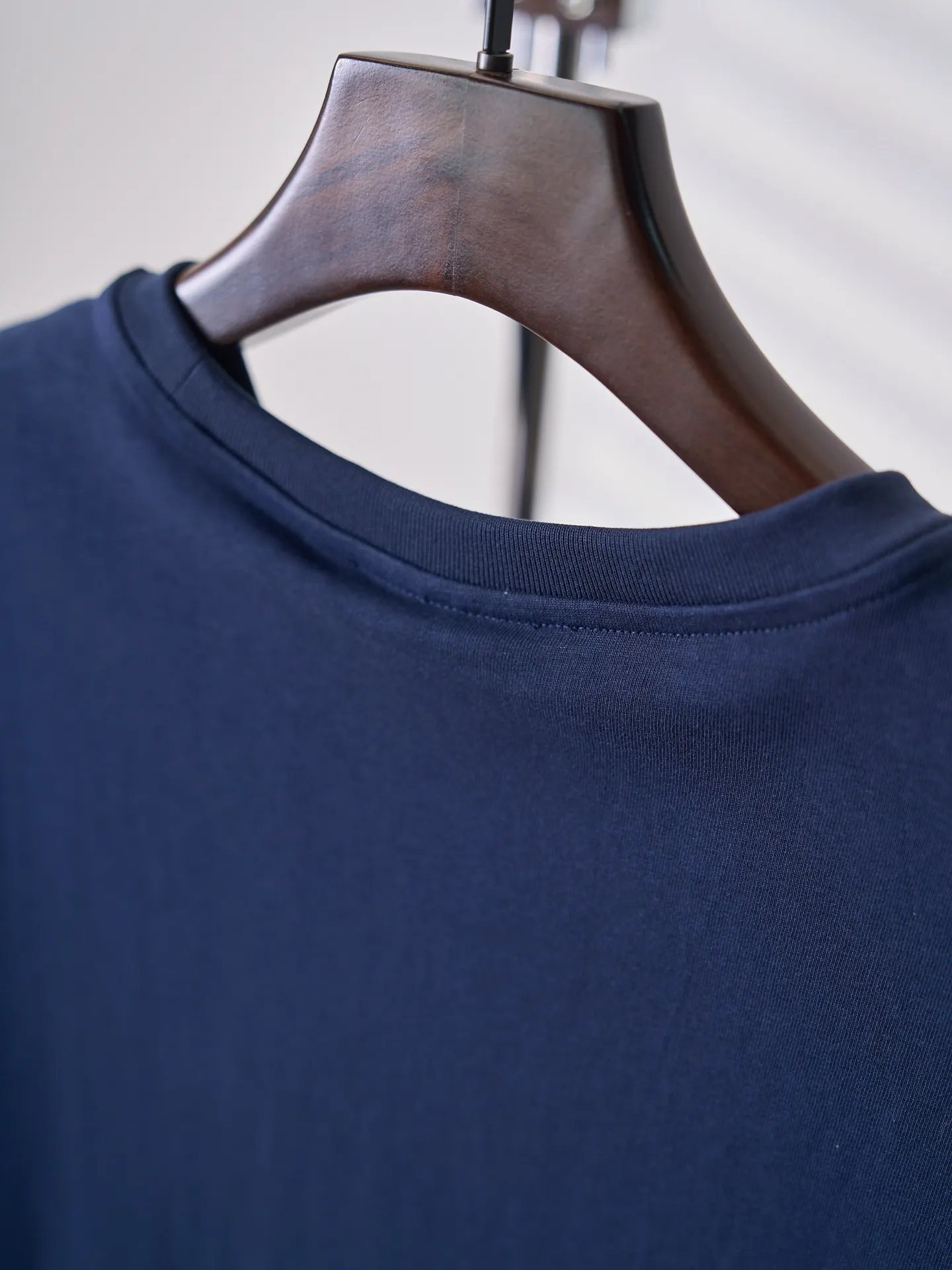 【 】Canada Goose/ T 【In Stock】S M L XL ： ， ， ， Breathable ， ， ， 、 ， ， ， ， 。 ： ， （ ）， ， ， ； ， Wear-Resistant ， 、 。 1： ， ， ， 、 ， 。 2： 、 ， ， 、 。